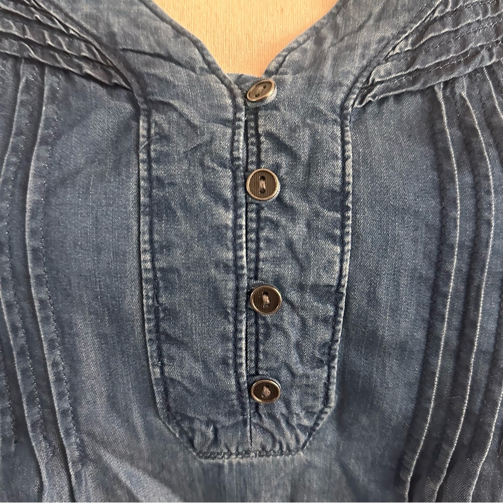 Caffe Marrakesh chambray denim henley top NWT - Picture 5 of 8